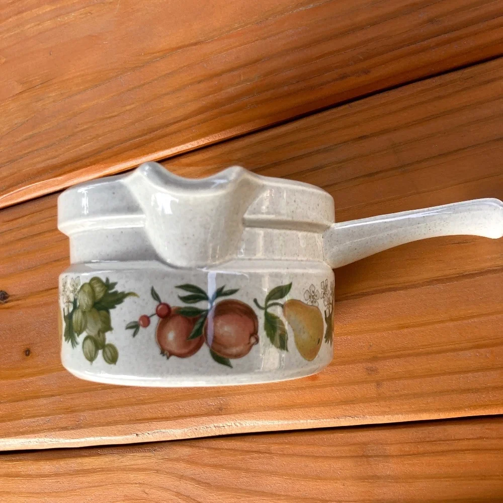 Wedgwood Quince Gravy Boat Made in England Fruit Design